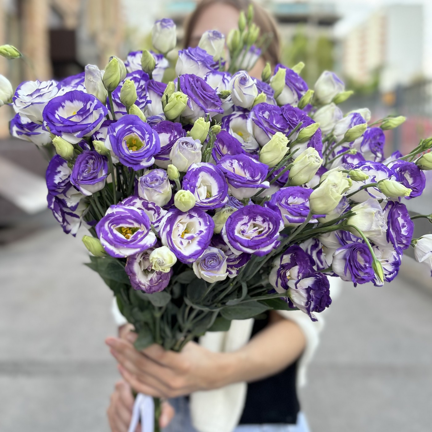 15 Белых и Фиолетовых Эустом